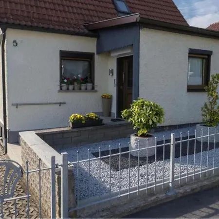 Ferienhaus Eisfelder Blick Mit Beheizbaren Pool *